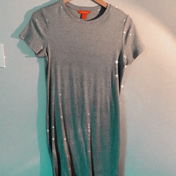 Dresses - Picture 8 of 16